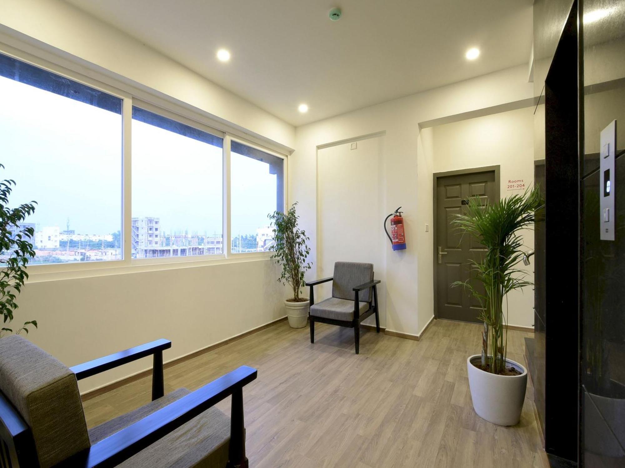 Townhouse Airport Road Hotell Yelahanka Exteriör bild