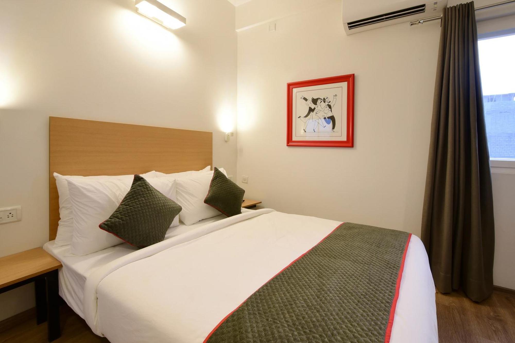 Townhouse Airport Road Hotell Yelahanka Exteriör bild