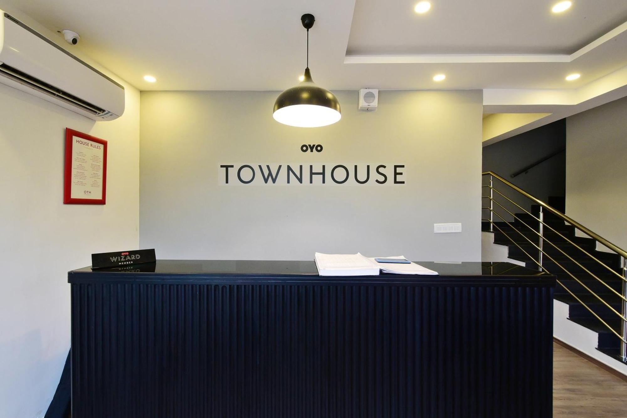 Townhouse Airport Road Hotell Yelahanka Exteriör bild