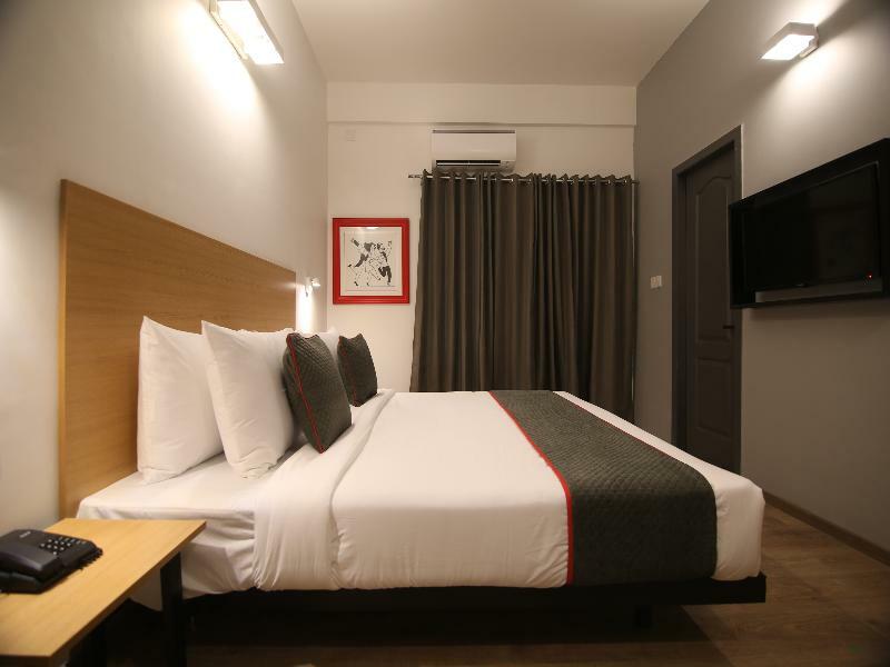 Townhouse Airport Road Hotell Yelahanka Exteriör bild